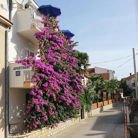 Apartments J&R Babara Biograd Na Moru Ruang foto