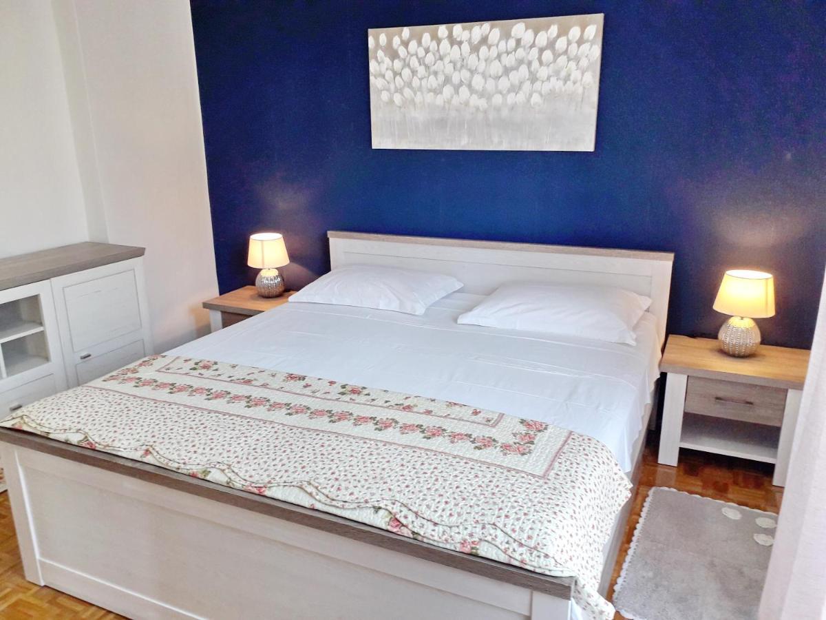 Apartments J&R Babara Biograd Na Moru Bagian luar foto