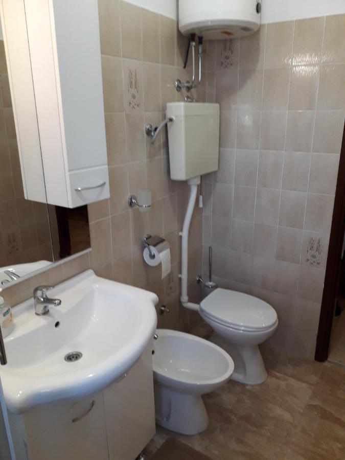 Apartments J&R Babara Biograd Na Moru Bagian luar foto