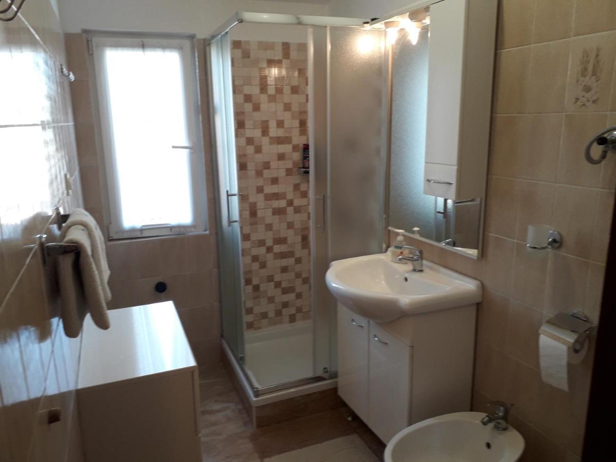 Apartments J&R Babara Biograd Na Moru Bagian luar foto
