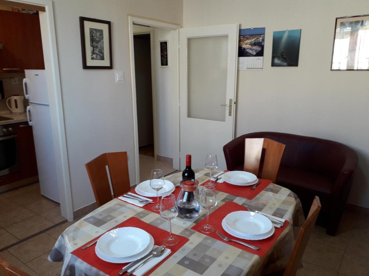 Apartments J&R Babara Biograd Na Moru Bagian luar foto