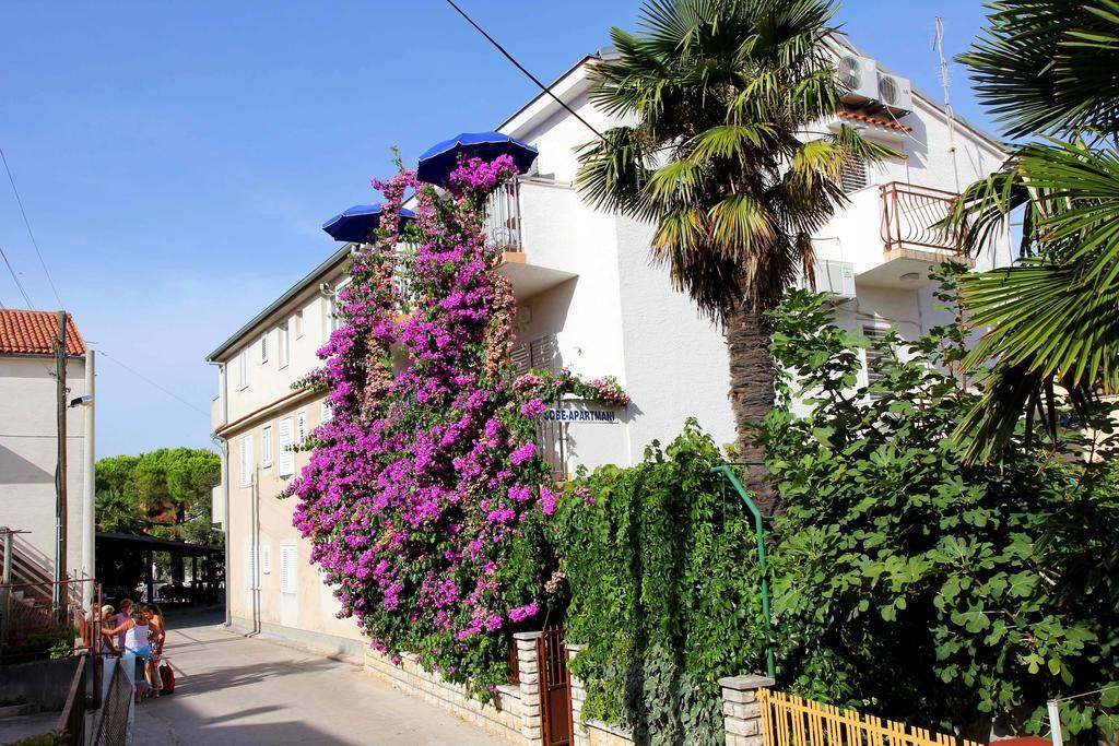 Apartments J&R Babara Biograd Na Moru Bagian luar foto