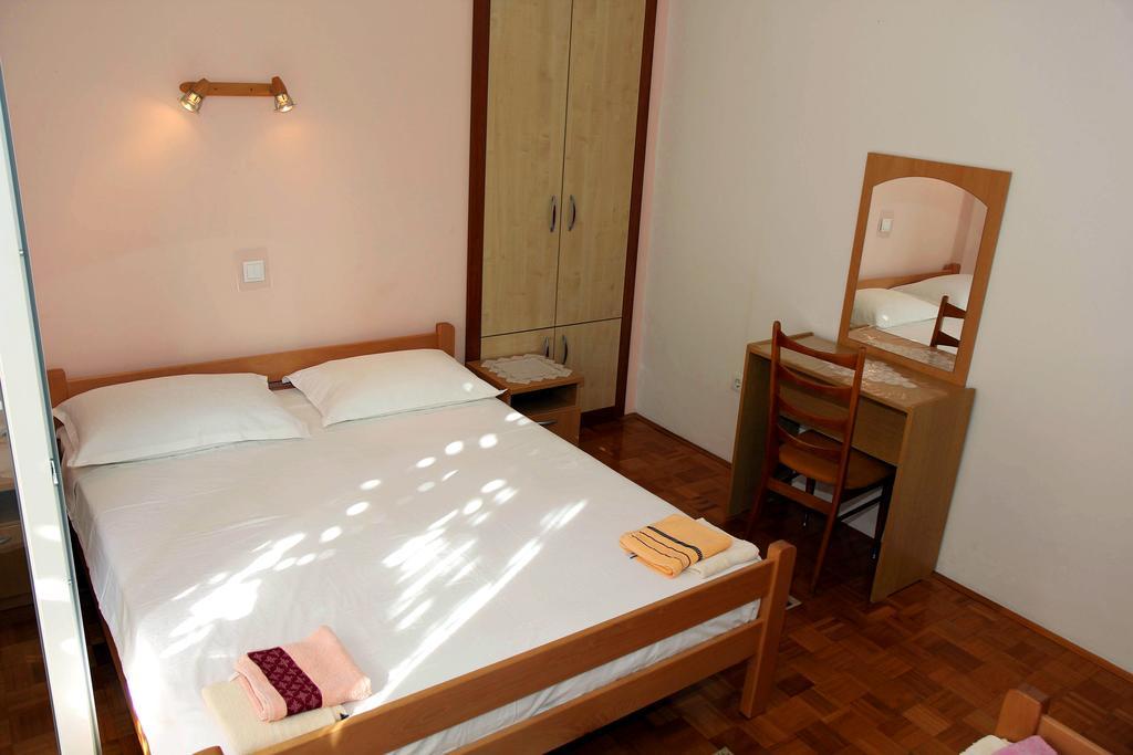 Apartments J&R Babara Biograd Na Moru Ruang foto