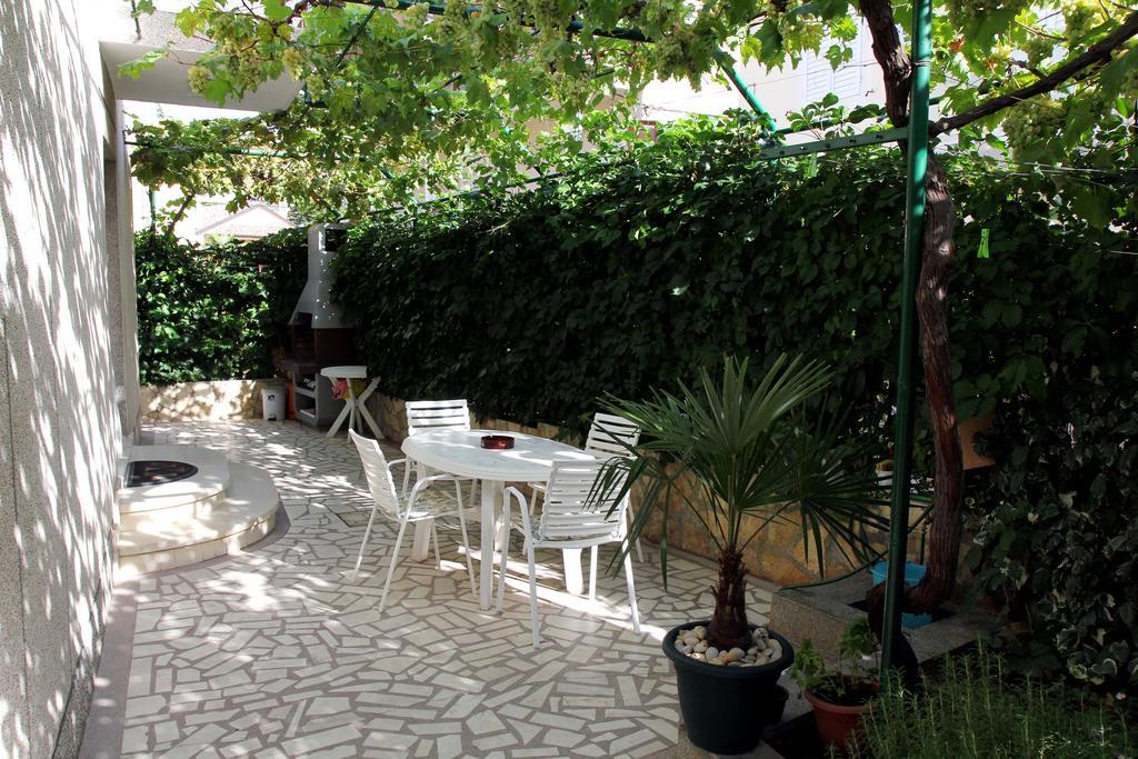 Apartments J&R Babara Biograd Na Moru Bagian luar foto